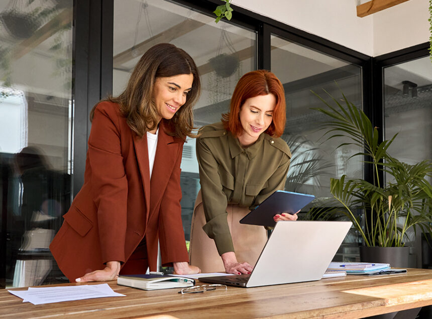  Breaking Barriers: The Rise of Women Leaders in the Modern Workplace